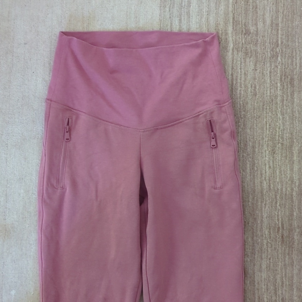 Old Navy XS Maternity Dynamic Fleece Rollover-Waist Joggers - Picture 5 of 6